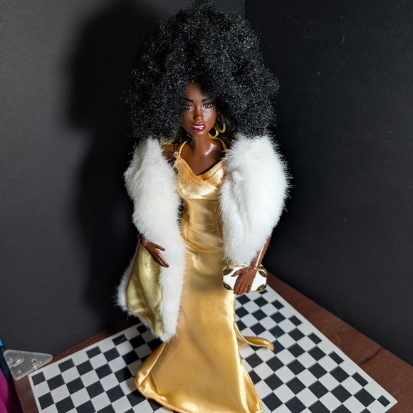 Custom Restyled AA Articulated Barbie Red Carpet Gold Gown - Picture 3 of 10